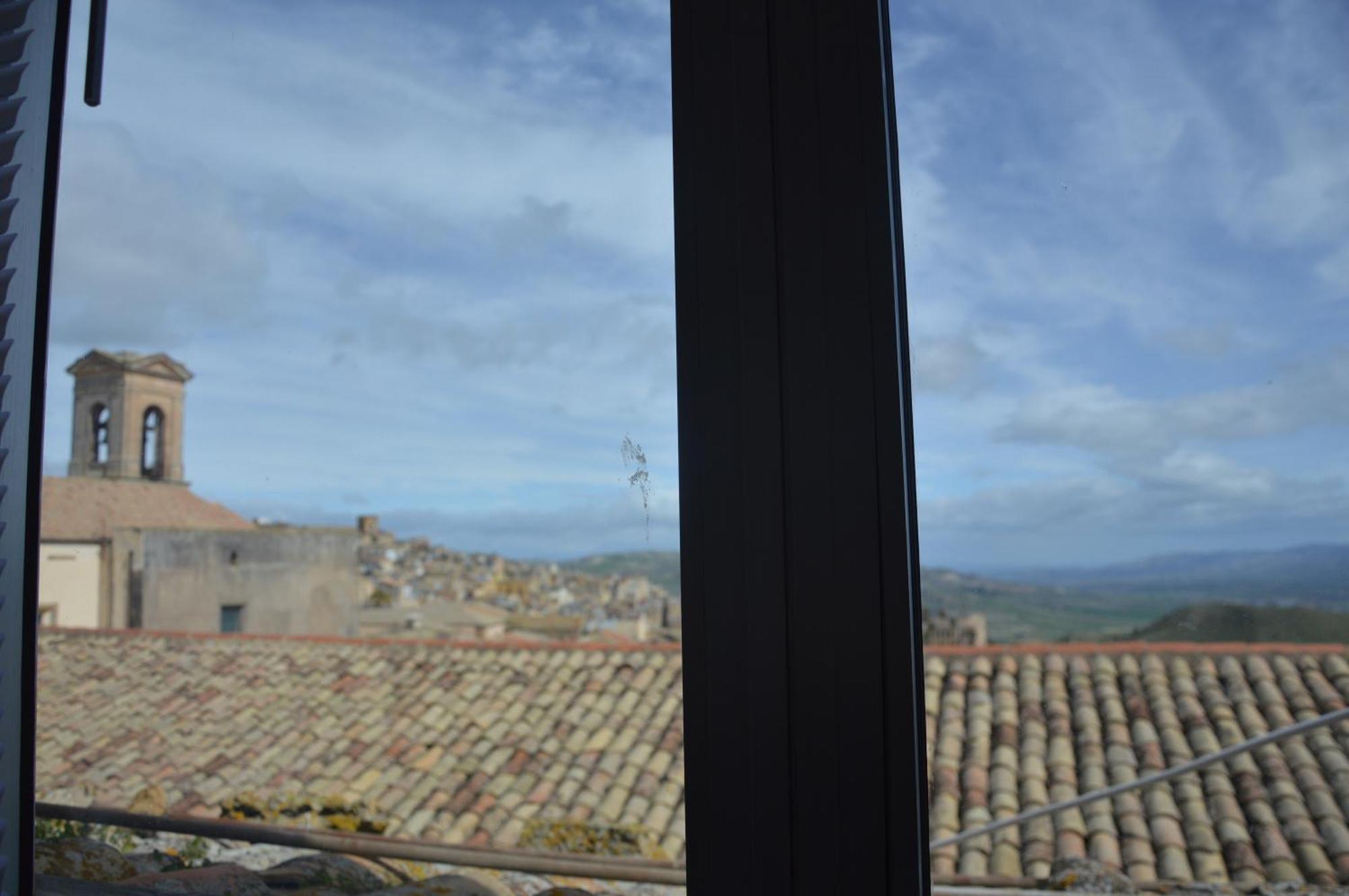 I Colori Della Sicilia Noblesse Apartment Caltagirone Exterior photo